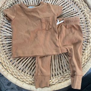 Mebie Baby rust lounge set